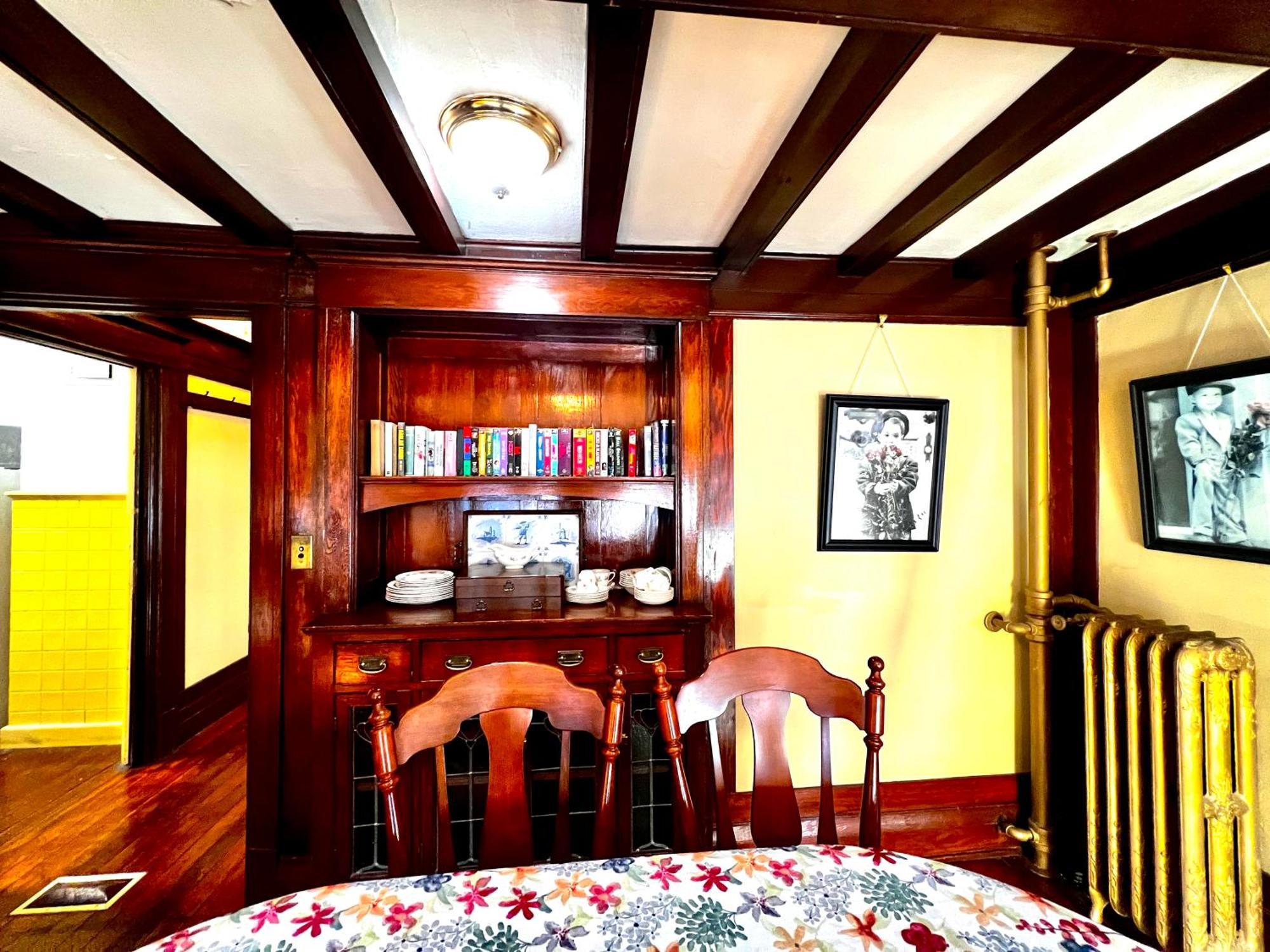 Arundel Mansions