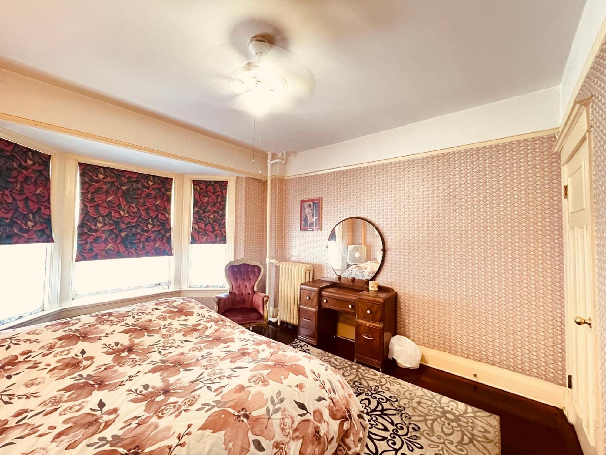 Arundel Mansions 3* New Westminster