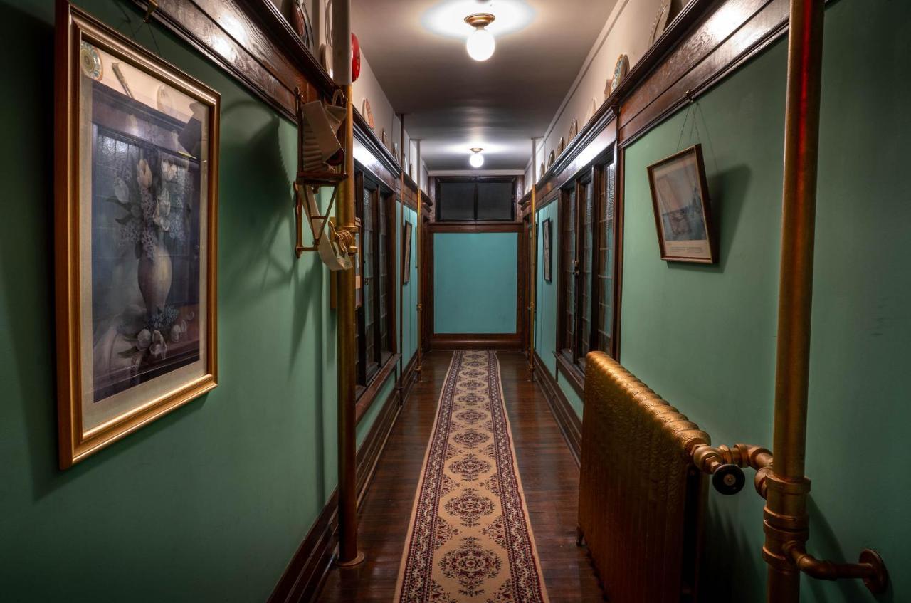 Hotel Arundel Mansions